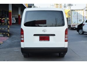 TOYOTA HIACE 2.5 D4D ไฟ เครื่อง 2500 ดีเซล ประหยัดมาก เพาเวอร์ ตู้บรรทุกจากศูนย์ ยกของขึ้น-ลงสะดวก ไม่ต้องกลัวเปียก รถใช้ในครอบครัว ไม่เคยรับจ้าง รถสวยจัด มือเดียว สภาพป้ายแดง ออกห้างตั้งแต่ป้ายแดง ฟร รูปที่ 3