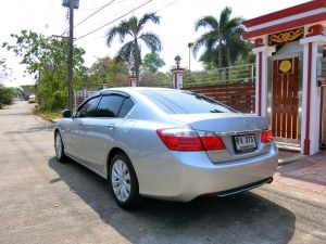 HONDA ACCORD G9 2.0 E ปี 2013 มือเดียวป้ายแดงออกห้าง รูปที่ 3