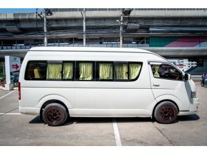 2012 Toyota Hiace 2.5 COMMUTER D4D Van MT รูปที่ 3