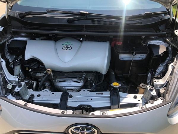 toyota sienta รุ่นTopสุด  1.5V ไม่เคยชน100% ไมล์น้อย เข้าศูนย์ตลอด ประกันชั้น 1 ยังเหลือ วารันตีศูนย์ ยังเหลือ เพิ่งเช็คระยะ 6หมื่นโลมา จอDVD ปลดlockแล้ว+กล้องหน้า+กล้องถอย เบาะหนังแท้ ประตูสไลด์ไฟฟ้า รูปที่ 3