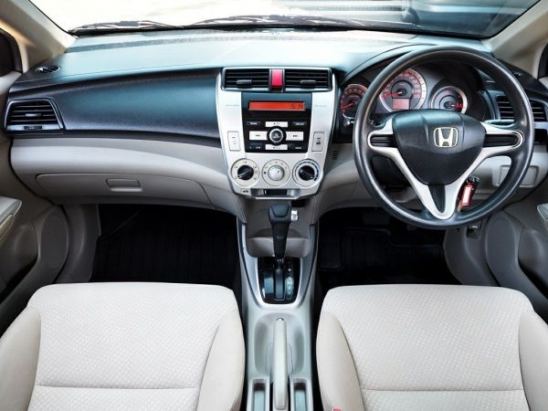 HONDA CITY 1.5 V ปี 2010 เกียร์AUTO สภาพนางฟ้า รูปที่ 3