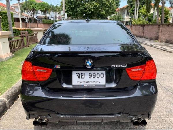 BMW 325i Sport E90 แถมฟรีฝากระโปรงคาร์บอน M performance รุ่นนี้มี 50 คัน รูปที่ 3