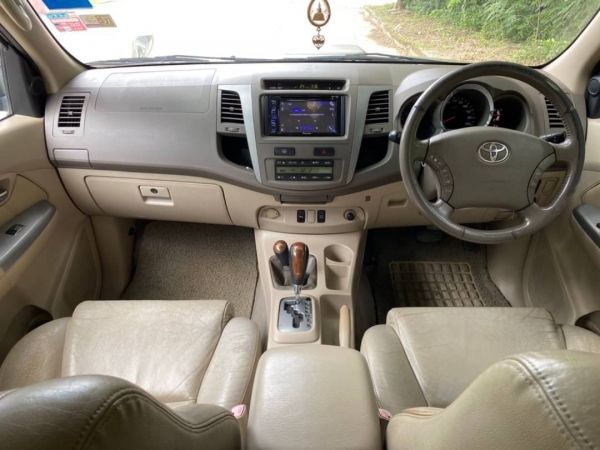 2005 Toyota Fortuner 3.0 4WD มีเครดิตหรือไม่มีก็ฟรีดาวน์ รูปที่ 3