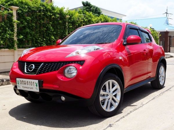 NISSAN JUKE 1.6 V XTRONIC CVT ปี 2014 สีแดงBurning red(นิยมสุด) สภาพนางฟ้า รูปที่ 3