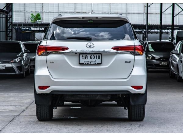 2017 Toyota Fortuner Sigma4 2.8 V 4WD Navi รูปที่ 3