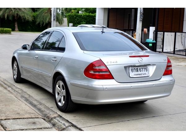 Benz E-CLASS W211 E240 Avantgarde ปี2005 รูปที่ 3