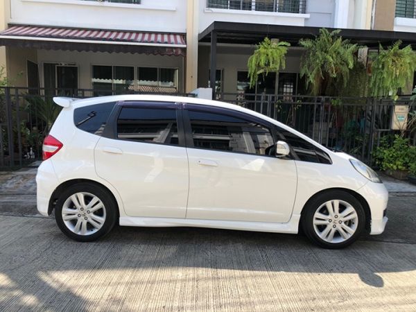 Honda JAZZ 1.5 SV ปี 2011 ตัว TOP สุด รูปที่ 3