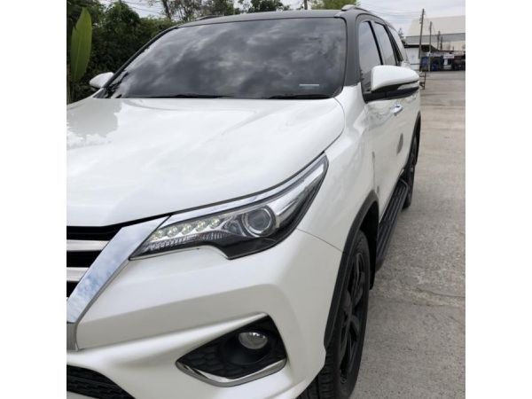 Fortuner 2.8 TRD Sportivo 4WD AT Black Top Sigma4 รูปที่ 3