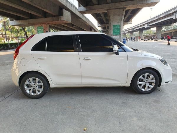 2016 MG 3 1.5 X Sunroof AT รูปที่ 3