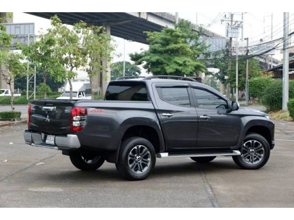 Mitsubishi Triton 2.5 Plus 4DR MT 2018 จด2019 รูปที่ 3