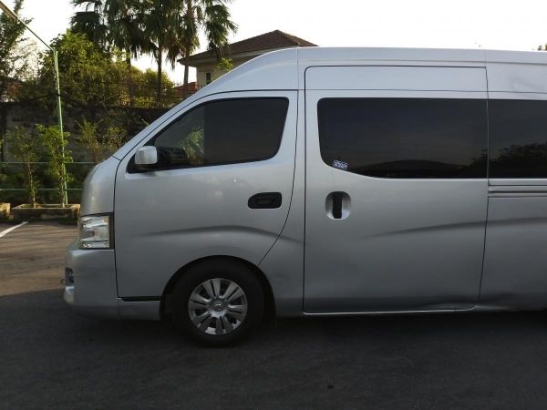 รถตู้ Nissan Urvan 2015 ใช้งานน้อย รูปที่ 3