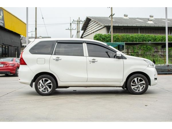 TOYOTA AVANZA 2016 G 1.5 A/T สีขาว รูปที่ 3