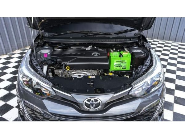 Toyota Yaris New 1.2 G ปี2018 สีเทา เกียร์ออโต้ รูปที่ 3