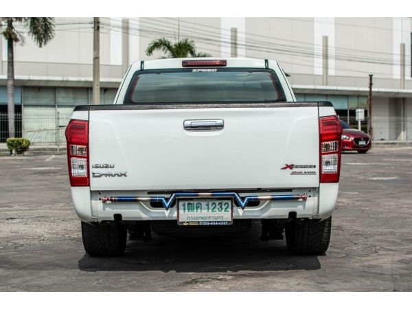 2014 ISUZU D-MAX SPACE CAB (ปี 11-17) X-Series 2.5 M/T สีขาว รูปที่ 3