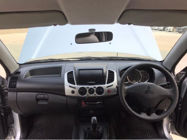 Mitsubishi Triton Mega Cab 2.4 GLX MT 2013 รูปที่ 3