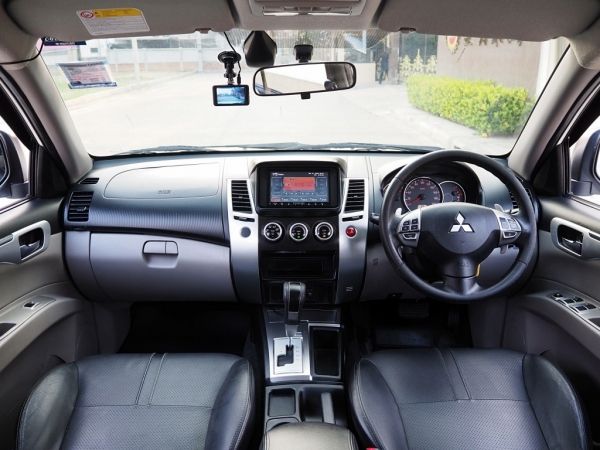 MITSUBISHI PAJERO SPORT 3.0 V6 GT NAVI ปี 2012 จดปี 2014 เกียร์ออโต้5จังหวะ SporTronic สภาพนางฟ้า รูปที่ 3