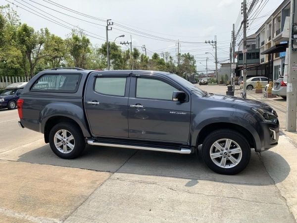 2016 Isuzu D-Max 1.9 CAB4 สีเทา เกียร์ออโต้ รูปที่ 3