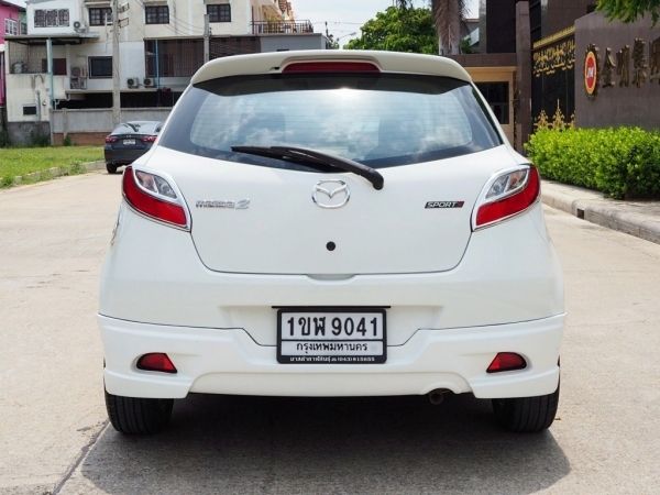 MAZDA 2 HATCHBACK SPORTs 1.5 Groove ปี 2012 เกียร์MANUAL สีขาว(นิยม) สภาพป้ายแดง รูปที่ 3