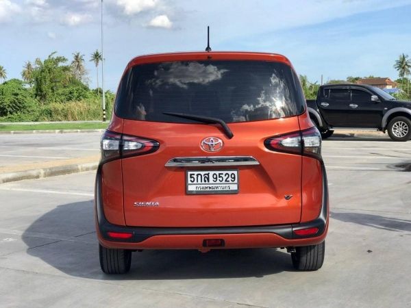 2016 TOYOTA SIENTA 1.5​ V รูปที่ 3