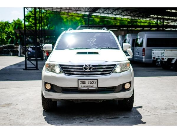 2012 Toyota Fortuner 3.0  V 4WD SUV รูปที่ 3