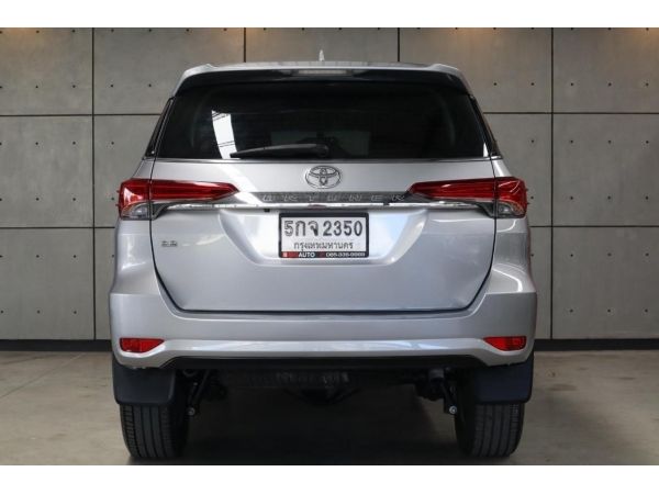 2016 Toyota Fortuner 2.8 V SUV AT (ปี 15-18) B2350 รูปที่ 3