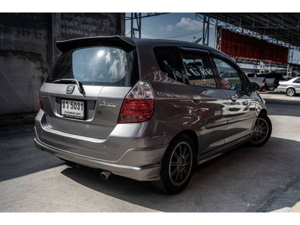 2007 HONDA JAZZ 1.5 IDSI สีเงิน AUTO รูปที่ 3