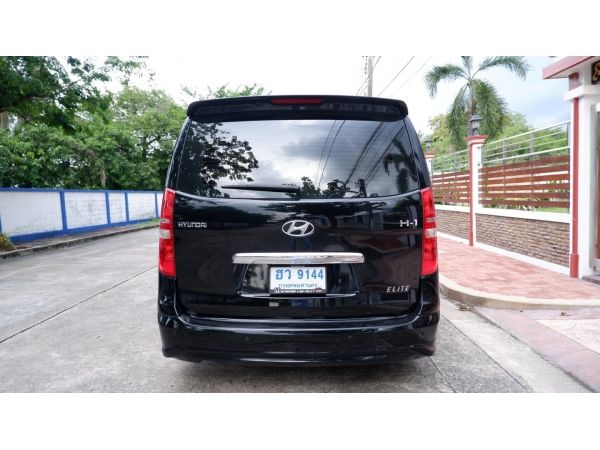 Hyundai H1 2.5 Elite ดีเซล ปี2016 รถครอบครัว 11 ที่นั่ง ประวัติดีเช็คศูนย์ตลอด ไมล์115,000 กิโล มือเดียวป้ายแดง สภาพสวยพร้อมใช้ รูปที่ 3