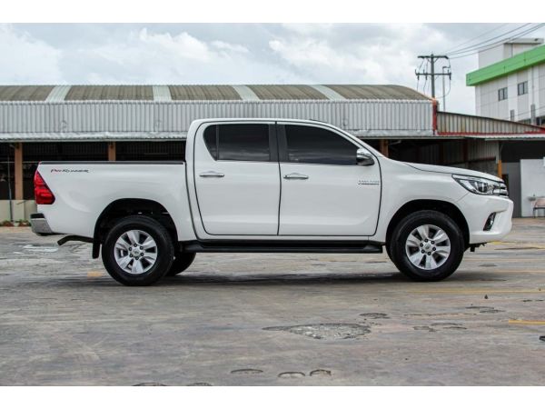 2017 Toyota Hilux Revo 2.4 DOUBLE CAB Prerunner G Pickup รูปที่ 3