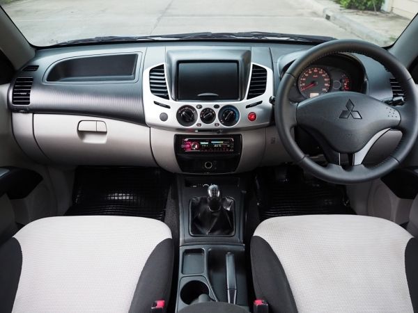 MITSUBISHI TRITON 2.4 GLX MEGA CAB ปี 2011 รูปที่ 3