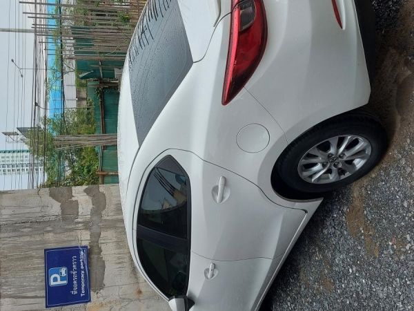 Mazda2 1.3 skyactive hight connect 2016 รูปที่ 2