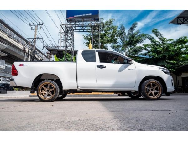 2019 Toyota Hilux Revo 2.4 SMARTCAB Z Edition J Plus Pickup รูปที่ 3