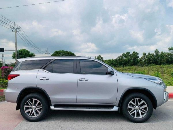 TOYOTA FORTUNER 2.8 V 4WD A2 2018 รูปที่ 3