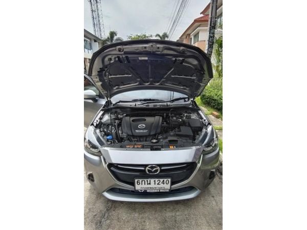 Mazda 2 1.3 sedan sports high plus skyactive-g สี aluminium metallic ขับสนุก ช่วงล่างหนึบ ประหยัดสุดสุด มี book service กุญแจสำรองครบ ราคา 390,000 บาท รูปที่ 3