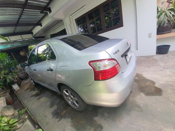 Toyota Vios 1.5 J เกียร์ออโต้ ปี 2010 รูปที่ 3