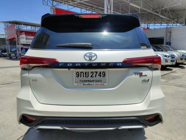 Toyota Fortuner 2.8TRD BlACKTOP 4x4 ปี 2020 รุ่น Top สุด รูปที่ 3