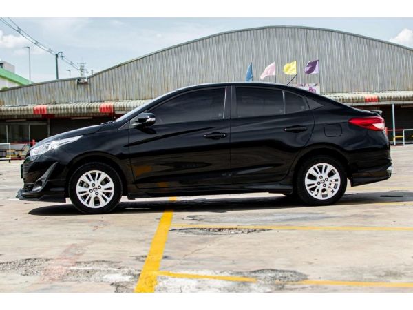 TOYOTA YARIS ATIV1.2 E CVT-i 2017 รูปที่ 3