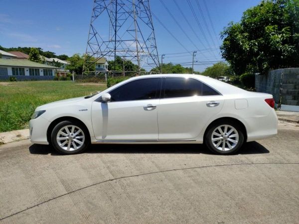 TOYOTA CAMRY 2.5 HYBRID สีขาว ปี2013 รูปที่ 3