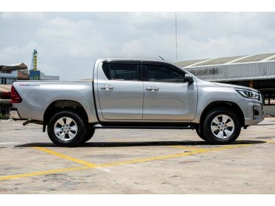 toyota hilux revo double cab 2.4 prerunner e plus 2018 ไมล์น้อย ฟรีดาวน์ รูปที่ 3