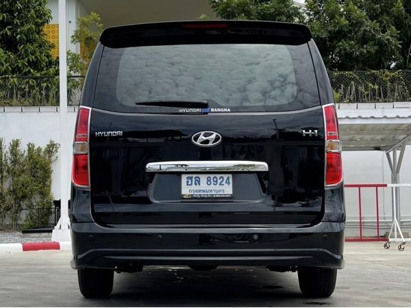 2015 HYUNDAI H1 DELUXE 2.5 เครดิตดีฟรีดาวน์ รูปที่ 3