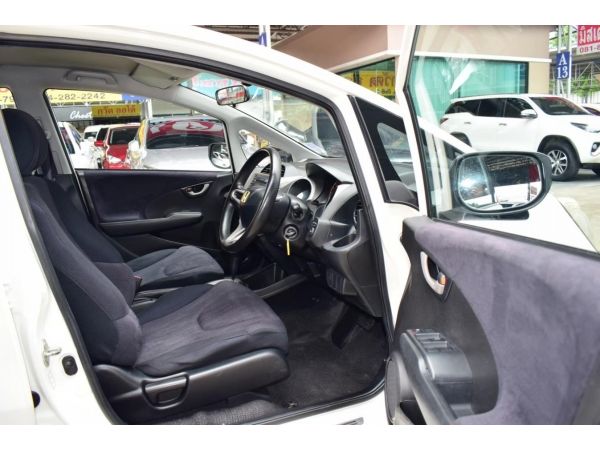 HONDA JAZZ 1.5 S 2010 เกียร์ออโต้ รูปที่ 3