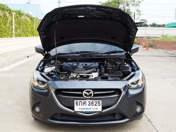 MAZDA 2 1.5 SKYACTIVE XD HIGH PLUS L 2016 on 2017 เกียร์ AUTO สภาพนางฟ้า รูปที่ 3