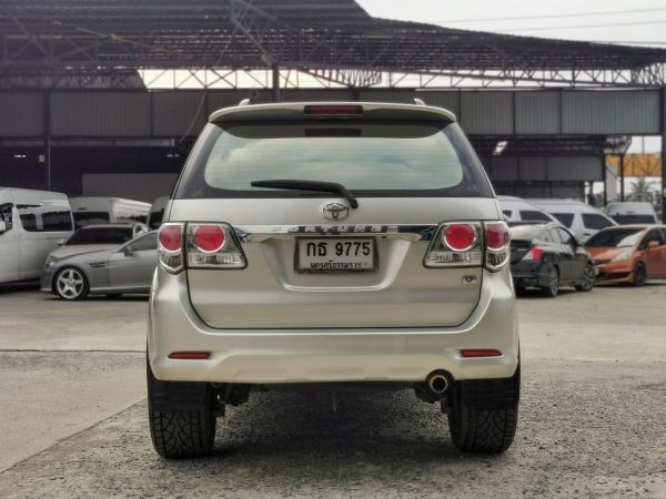 2012 TOYOTA FORTUNER  2.7 V  เบนซิน เครดิตดีฟรีดาวน์ รูปที่ 3