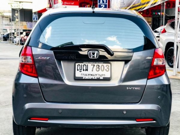 2011 Honda Jazz 1.5V ผ่อนเพียง 6,xxx เท่านั้น รูปที่ 3