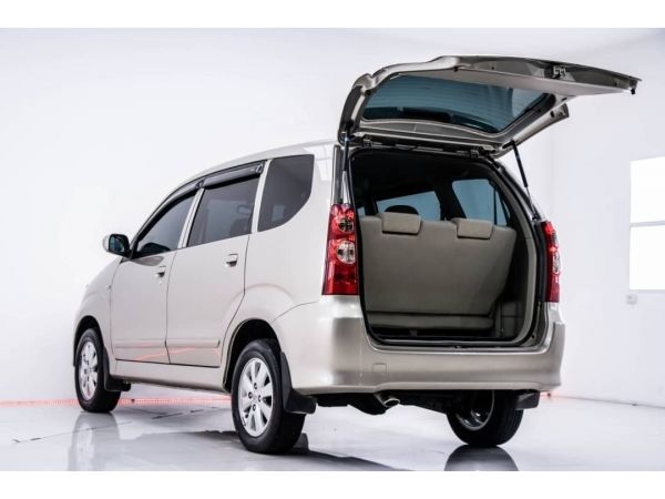 TOYOTA AVANZA 1.5 E AT 2011 รูปที่ 3