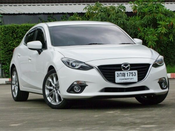 Mazda3 2.0 S Sport SKYACTIV ปี 2014 ไม่เคยติดแก๊ส Mazda3 SKYACTIV  ไม่เคยชนหนัก โครงสร้างเดิม สวยมือแรกตั้งแต่ป้ายแดง ประกันชั้น1ถึงเมษาปีหน้า ภายในยังใหม่เบาะไม่ขาดทรงสวยไม่มีรอยเปื้อน เครื่องดี เกีย รูปที่ 3