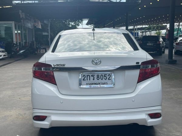 2013 TOYOTA VIOS 1.5 S สีขาว Auto รูปที่ 3