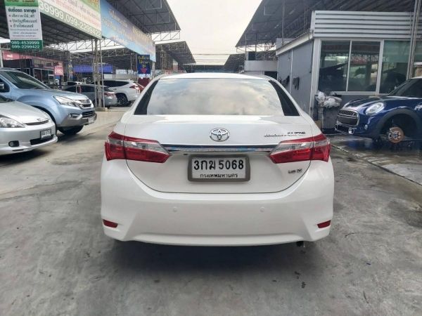 TOYOTA ALTIS 1.8 V NAVI ปี2014 สีขาว รุ่น top สุดไม่เคยติดแก๊ส รูปที่ 3