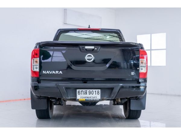 2017 NISSAN NAVARA NP 300 4DR  2.5 E ผ่อน 4,892 บาท จนถึงสิ้นปีนี้ รูปที่ 3