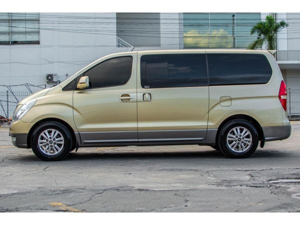 HYUNDAI H-1 MAESTRO DELUXE 2.5L ดีเซล รถบ้านสภาพดีเยี่ยมพร้อมใช้งาน เกียร์ออโต้ ไมล์แท้ ไม่มีชนหนัก รูปที่ 3