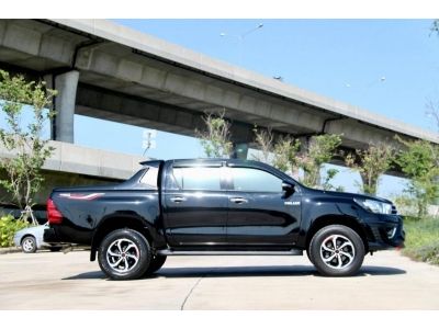 Toyota REVO Prerunner double cab 2.4 TRD Sportivo M/T MY 2017 รูปที่ 3